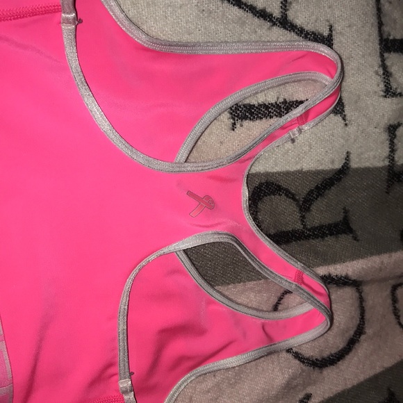 sports bra - Picture 2 of 2